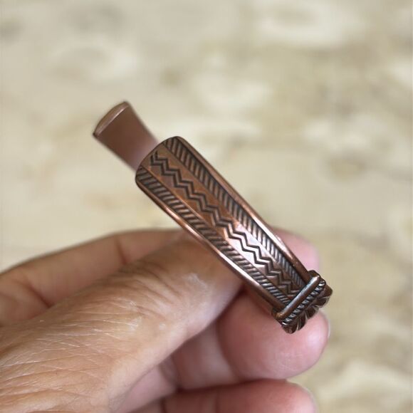 Vintage Solid Copper Southwestern Design Cuff  Unisex Bracelet - Picture 9 of 10